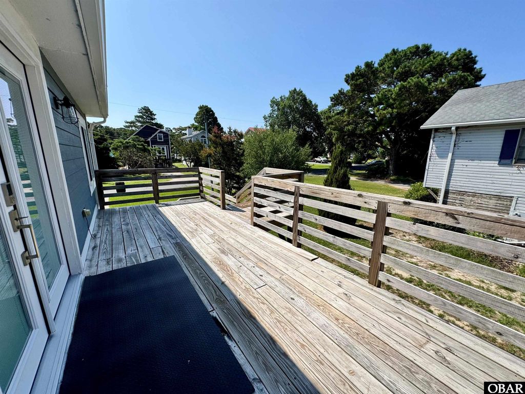 Image 27 of property listing at 114 Eagle Drive Lot 9, Kill Devil Hills, NC 27949