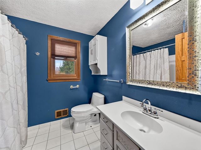 70 Attridge Rd, Chili, NY 14428