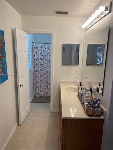 2645 SW 12th Sq SW, Vero Beach, FL 32968