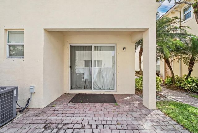 9456 SW MERLIN Court, Stuart, FL 34997