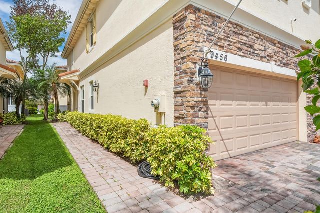9456 SW MERLIN Court, Stuart, FL 34997