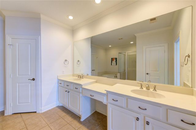 2011 Spring Cedar Lane, Houston, TX 77077