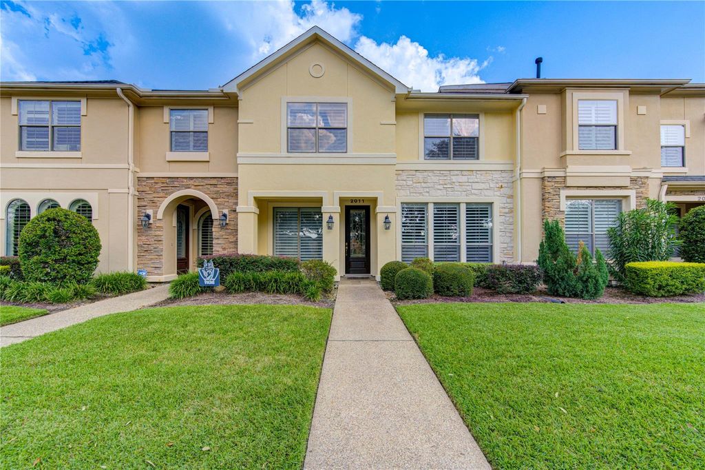 2011 Spring Cedar Lane, Houston, TX 77077