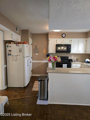 4111 Brentler Rd, Louisville, KY 40241