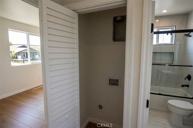 1056 Hoffman, Long Beach, CA 90813