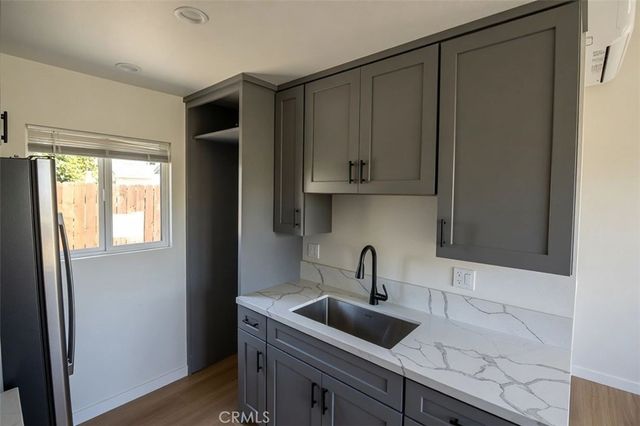1056 Hoffman, Long Beach, CA 90813