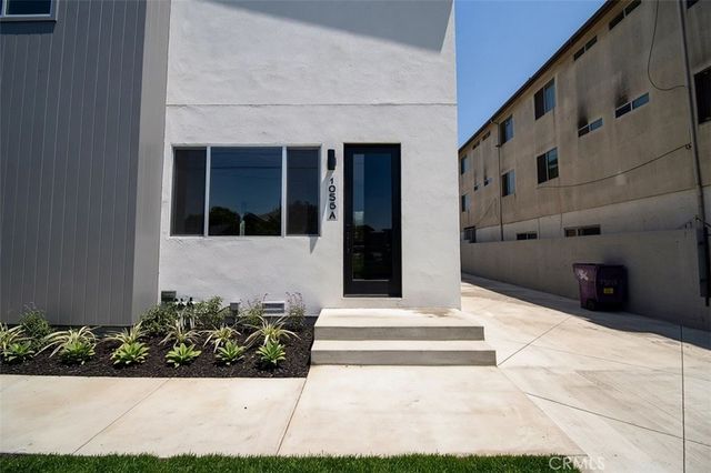 1056 Hoffman, Long Beach, CA 90813