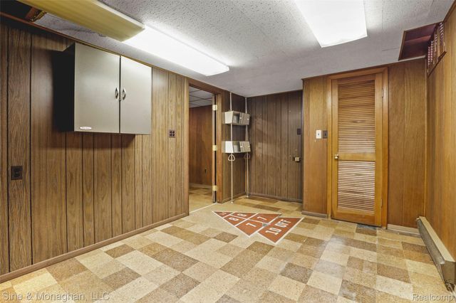 14302 Winston Avenue, Redford Charter Township, MI 48239