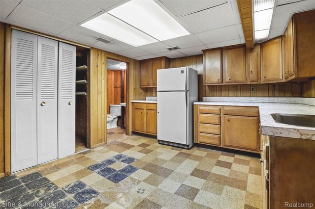 14302 Winston Avenue, Redford Charter Township, MI 48239