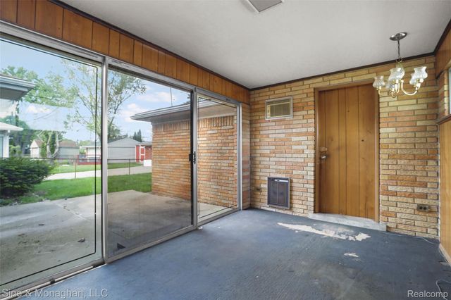 14302 Winston Avenue, Redford Charter Township, MI 48239