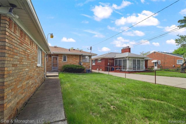14302 Winston Avenue, Redford Charter Township, MI 48239