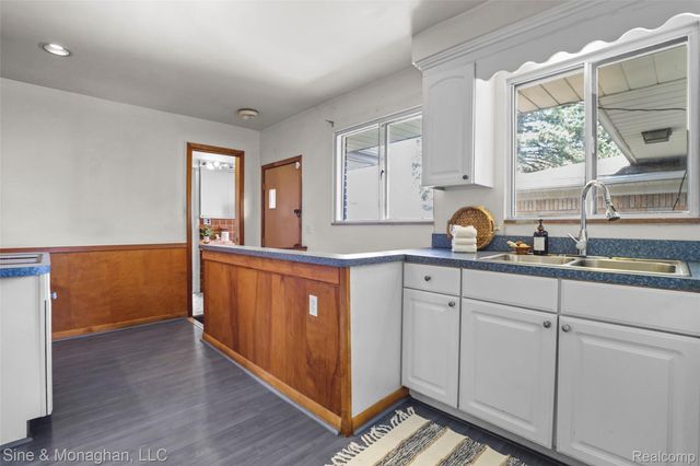 14302 Winston Avenue, Redford Charter Township, MI 48239