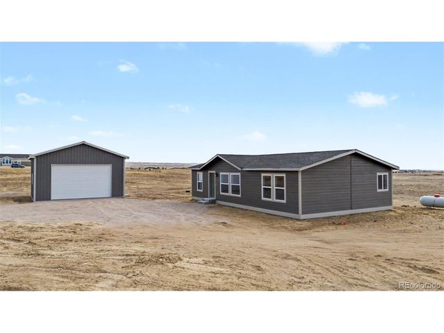 23055 Farmhouse Ct, Calhan, CO 80808
