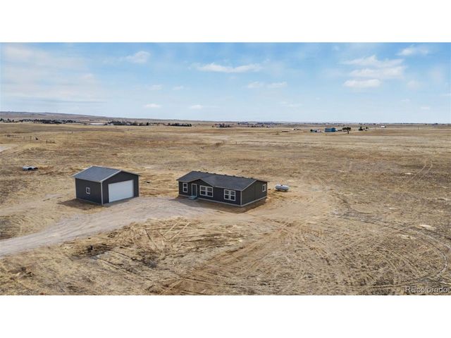 23055 Farmhouse Ct, Calhan, CO 80808