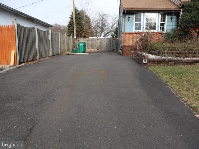 1155 REGINA AVE, Bensalem, PA 19020