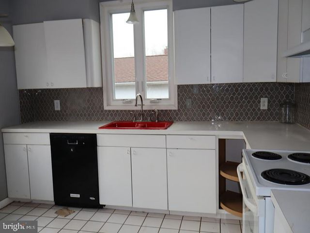 1155 REGINA AVE, Bensalem, PA 19020