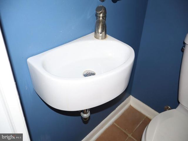 1155 REGINA AVE, Bensalem, PA 19020