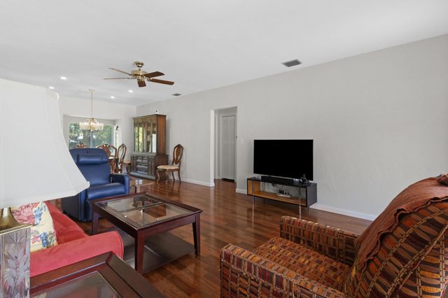 1555 71st Street, Miami Beach, FL 33141