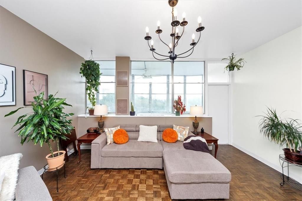 3060 Pharr Court North NW 423, Atlanta, GA 30305