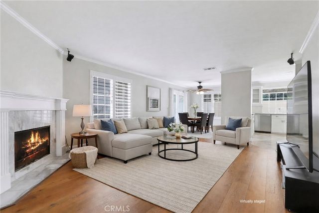 3327 California Avenue, Signal Hill, CA 90755