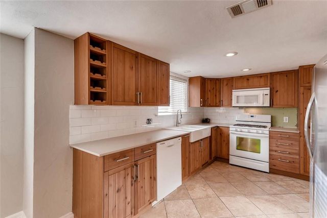 8901 Jesse James DR, Austin, TX 78748