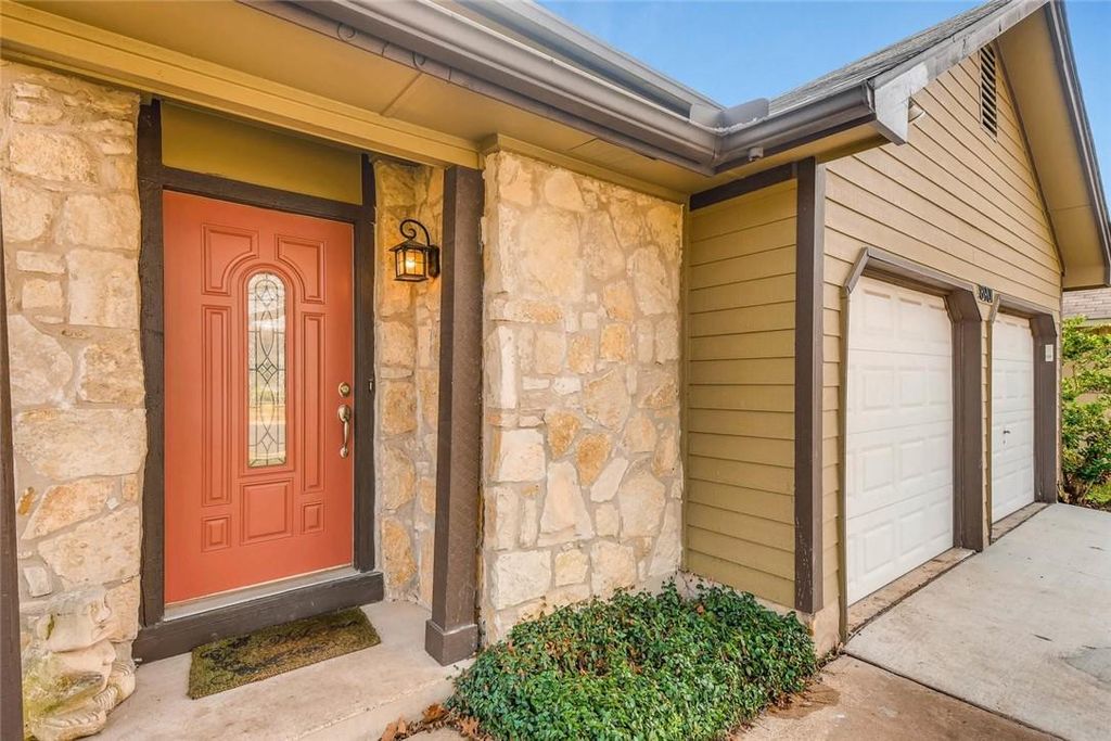 8901 Jesse James DR, Austin, TX 78748