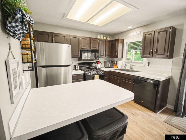 2506 N 143 Avenue, Omaha, NE 68164