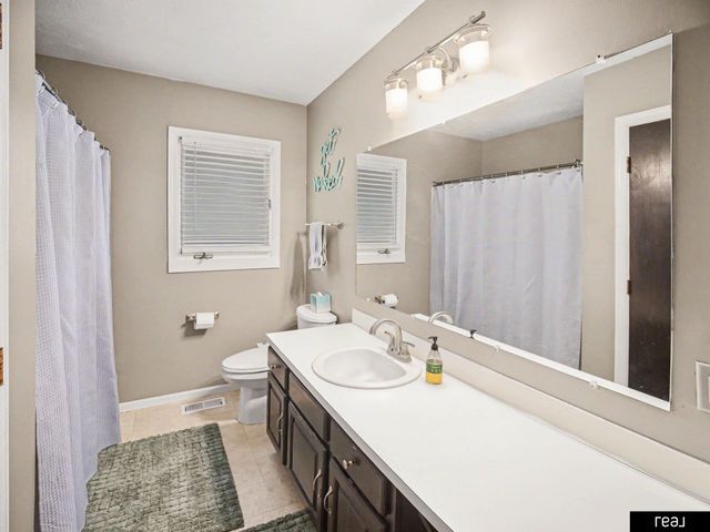 2506 N 143 Avenue, Omaha, NE 68164