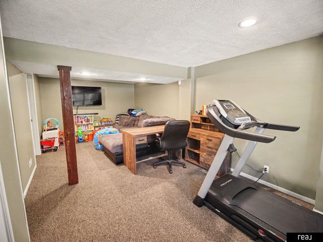 2506 N 143 Avenue, Omaha, NE 68164