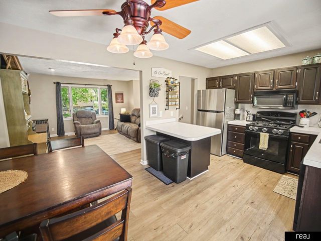 2506 N 143 Avenue, Omaha, NE 68164