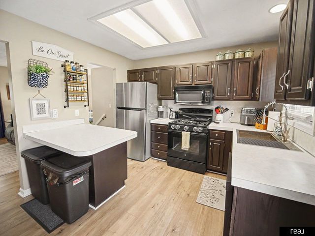 2506 N 143 Avenue, Omaha, NE 68164