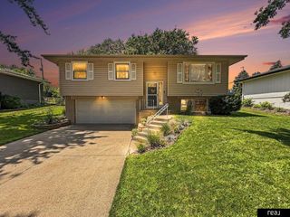 2506 N 143 Avenue, Omaha, NE 68164