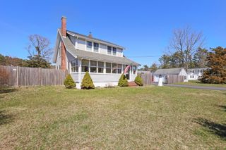 2614 Cranberry Highway, Wareham, MA 02571