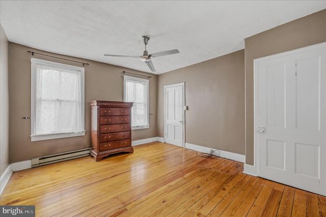 224 PENNSYLVANIA AVE, Martinsburg, WV 25404