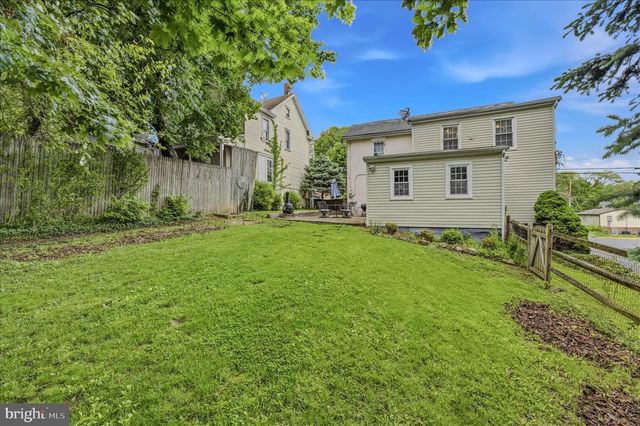 224 PENNSYLVANIA AVE, Martinsburg, WV 25404