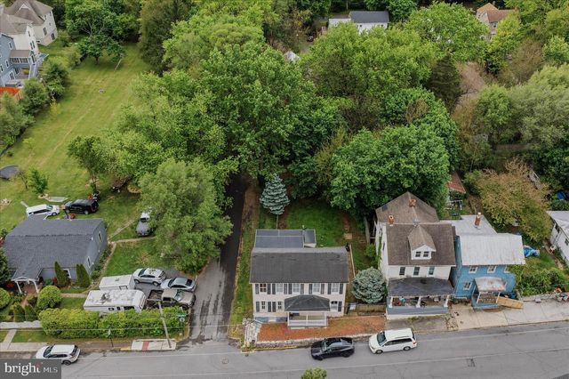 224 PENNSYLVANIA AVE, Martinsburg, WV 25404