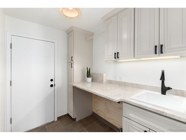 9047 Mountain Laurel Way, Highlands Ranch, CO 80126