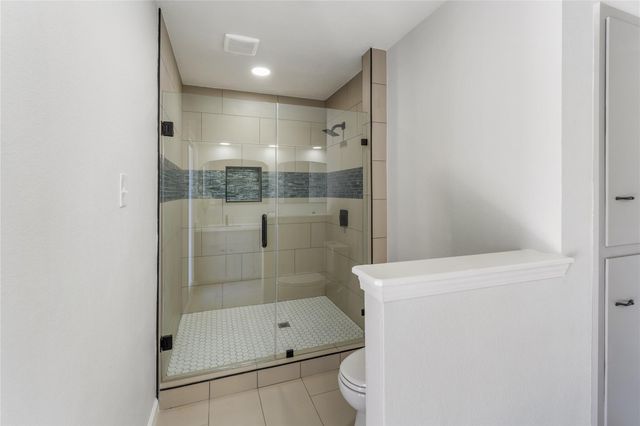 3203 Lazy Pine Lane, La Porte, TX 77571