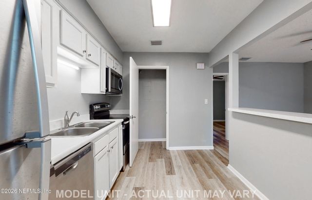 5424 101ST Street 3, Jacksonville, FL 32210