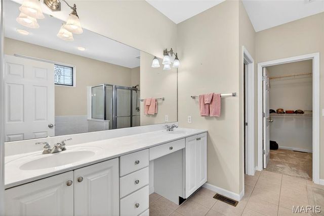 2008 Blossom Bay Court, St Peters, MO 63376