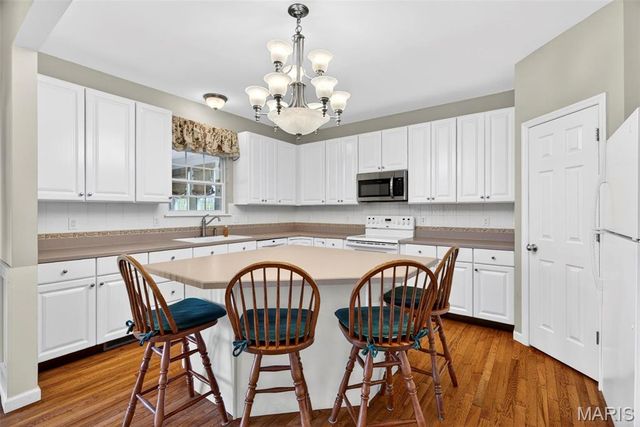 2008 Blossom Bay Court, St Peters, MO 63376