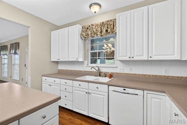 2008 Blossom Bay Court, St Peters, MO 63376