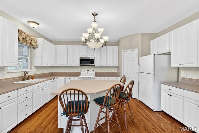 2008 Blossom Bay Court, St Peters, MO 63376