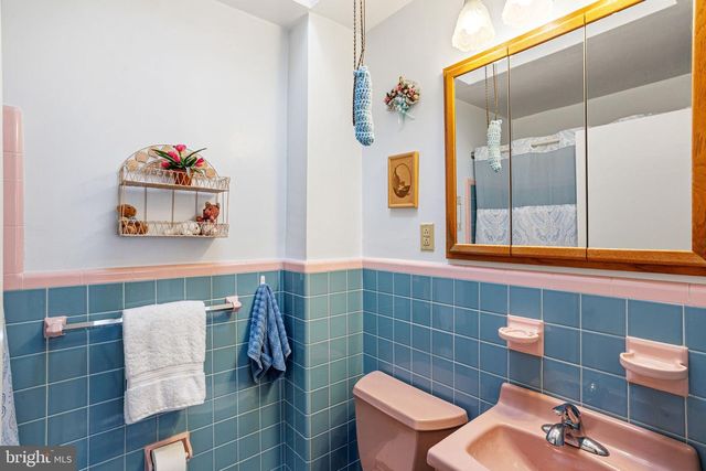 7367 SHELBOURNE ST, Philadelphia, PA 19111