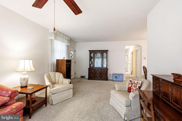 7367 SHELBOURNE ST, Philadelphia, PA 19111