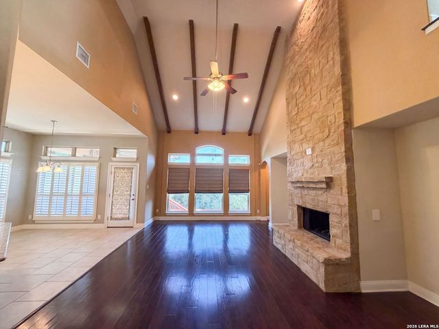 918 Santa Cruz, New Braunfels, TX 78132