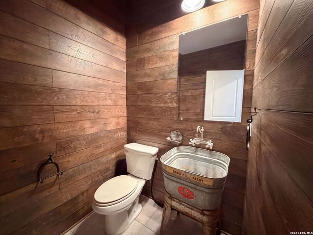 918 Santa Cruz, New Braunfels, TX 78132