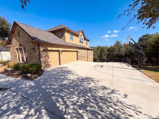 918 Santa Cruz, New Braunfels, TX 78132