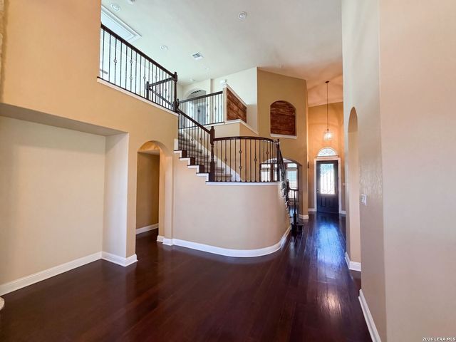 918 Santa Cruz, New Braunfels, TX 78132