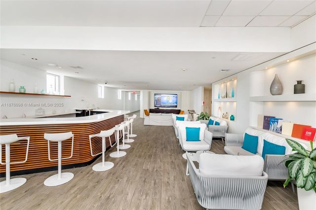 2602 E Hallandale Beach blvd R1607, Hallandale Beach, FL 33009